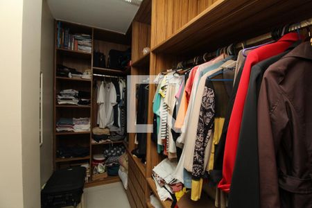 Casa de condomínio à venda com 350m², 3 quartos e 2 vagasCloset - Suíte 2