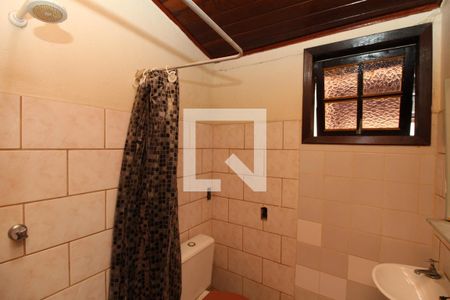 Casa de condomínio à venda com 350m², 3 quartos e 2 vagasBanheiro de Serviço