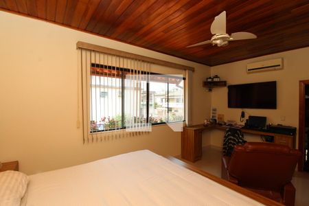 Casa de condomínio à venda com 350m², 3 quartos e 2 vagasSuíte 2