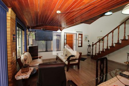 Casa de condomínio à venda com 350m², 3 quartos e 2 vagasSala