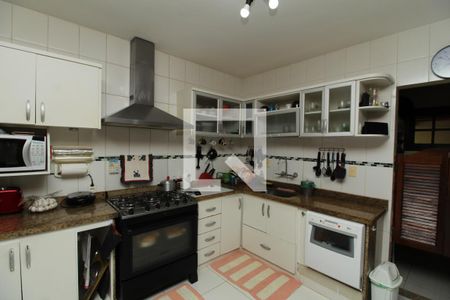 Casa de condomínio à venda com 350m², 3 quartos e 2 vagasCozinha