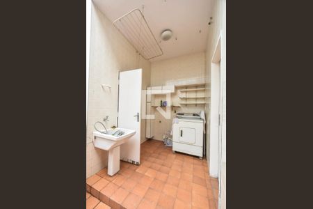 Casa à venda com 165m², 4 quartos e 2 vagasLavanderia 