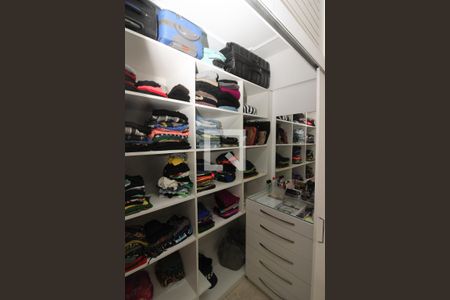 Apartamento à venda com 70m², 2 quartos e sem vaga Apartamento à venda com 70m², 2 quartos e sem vagaCloset do quarto 1