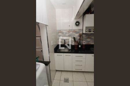 Apartamento à venda com 70m², 2 quartos e sem vaga Apartamento à venda com 70m², 2 quartos e sem vagaCozinha e Área de Serviço
