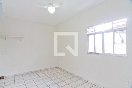 Quarto 2 de casa para alugar com 2 quartos, 100m² em Jardim Peri, São Paulo