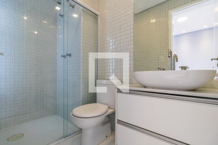 Banheiro da Suíte 1 de apartamento para alugar com 2 quartos, 72m² em Empresarial 18 do Forte, Barueri