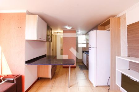 Sala/Cozinha de apartamento à venda com 2 quartos, 39m² em Mato Grande, Canoas