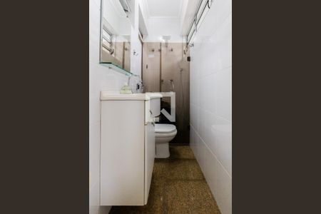 Casa à venda com 240m², 5 quartos e 5 vagasBanheiro da Suíte 2