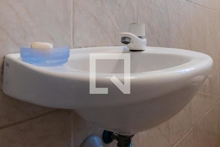 Casa à venda com 240m², 5 quartos e 5 vagasBanheiro 2