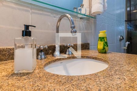 Banheiro da Suíte 1 de casa à venda com 5 quartos, 240m² em Jardim Vera Cruz, São Paulo