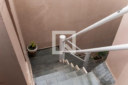 Casa à venda com 270m², 3 quartos e 3 vagasÁrea de Serviço - escada 