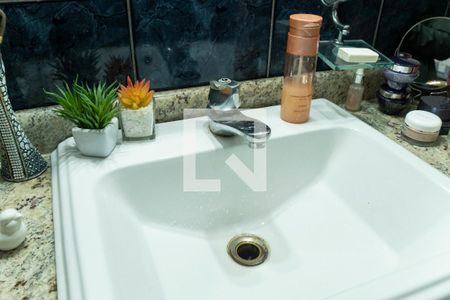 Casa à venda com 270m², 3 quartos e 3 vagasBanheiro da Suíte