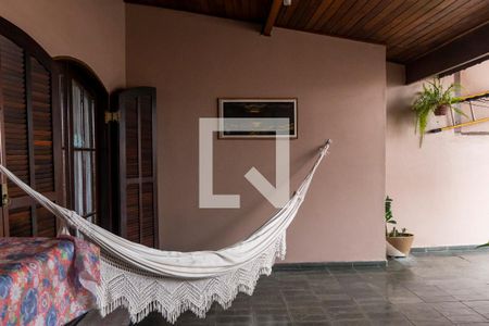 Casa à venda com 270m², 3 quartos e 3 vagasÁrea de Serviço 