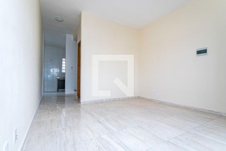 Sala de casa de condomínio para alugar com 2 quartos, 65m² em Jundiapeba, Mogi das Cruzes