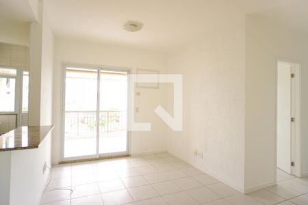 Sala de apartamento para alugar com 2 quartos, 70m² em Barra da Tijuca, Rio de Janeiro