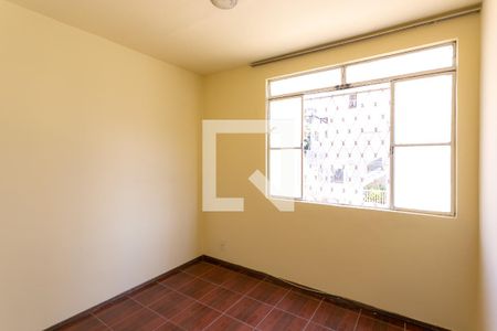 Quarto 2 de apartamento para alugar com 2 quartos, 70m² em Nova Floresta, Belo Horizonte