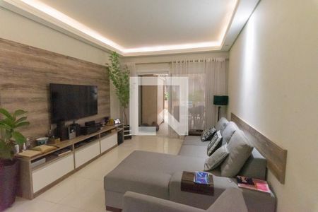 Sala de TV de casa de condomínio à venda com 3 quartos, 280m² em Swiss Park, Campinas