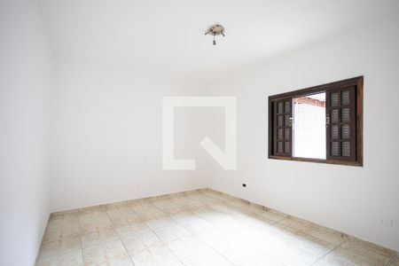 Casa à venda com 223m², 3 quartos e 2 vagasQuarto 2