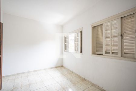 Casa à venda com 223m², 3 quartos e 2 vagasSuíte