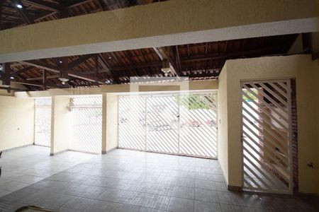Vista da Sala de casa à venda com 4 quartos, 180m² em Jardim das Flores, Osasco