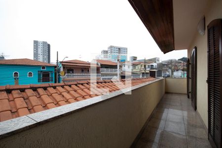 Casa à venda com 180m², 4 quartos e 4 vagas Casa à venda com 180m², 4 quartos e 4 vagasSacada do Quarto 3