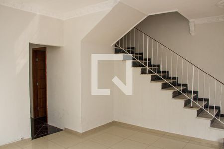 Sala de casa para alugar com 4 quartos, 160m² em Cascadura, Rio de Janeiro