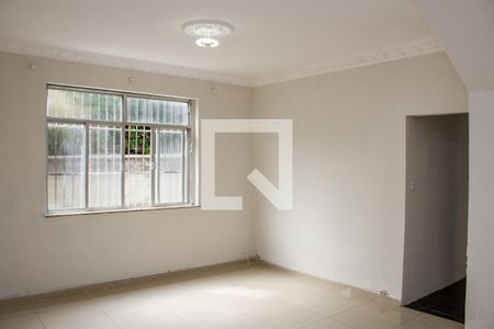 Sala de casa para alugar com 4 quartos, 160m² em Cascadura, Rio de Janeiro
