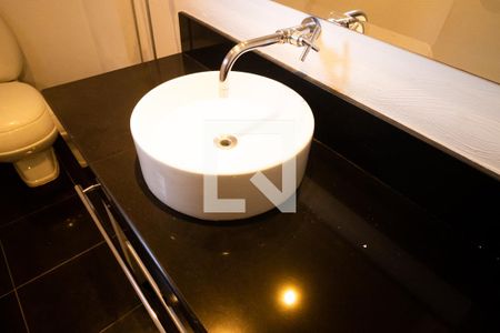 Apartamento para alugar com 260m², 3 quartos e 4 vagasBanheiro escritório