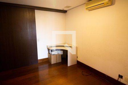 Apartamento para alugar com 260m², 3 quartos e 4 vagasEscritório