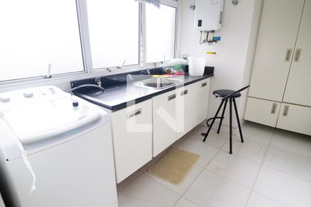 Apartamento para alugar com 260m², 3 quartos e 4 vagasÁrea de Serviço