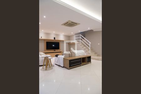 Sala de casa de condomínio à venda com 4 quartos, 330m² em Recreio dos Bandeirantes, Rio de Janeiro