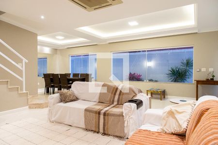 Sala de casa de condomínio à venda com 4 quartos, 330m² em Recreio dos Bandeirantes, Rio de Janeiro