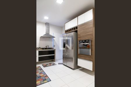 Casa de condomínio à venda com 330m², 4 quartos e 2 vagasCozinha