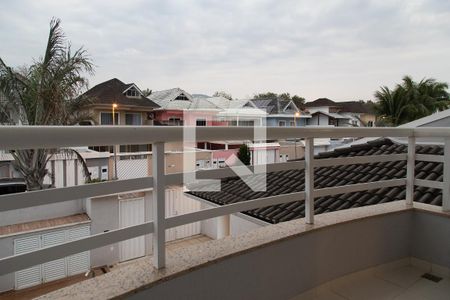 Casa de condomínio à venda com 330m², 4 quartos e 2 vagasVaranda da suíte 3