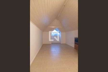 Casa de condomínio à venda com 330m², 4 quartos e 2 vagasSótão