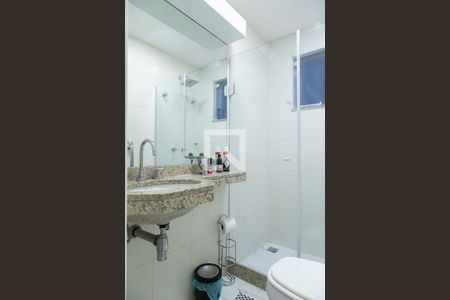 Casa de condomínio à venda com 330m², 4 quartos e 2 vagasBanheiro da suíte 1