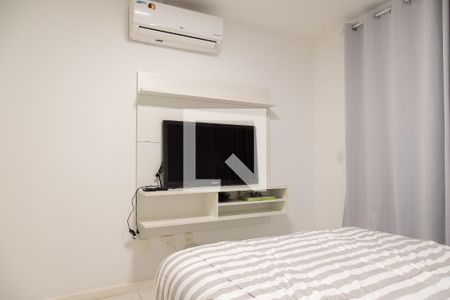 Casa de condomínio à venda com 330m², 4 quartos e 2 vagasSuíte 2