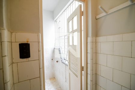 Apartamento à venda com 75m², 2 quartos e sem vagaBanheiro de Serviço
