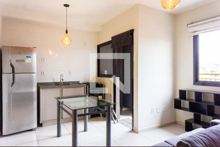 Sala e Cozinha de apartamento à venda com 1 quarto, 40m² em Vila Carrão, São Paulo
