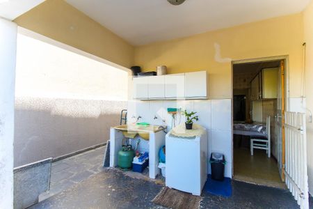 Casa à venda com 259m², 3 quartos e 2 vagas Casa à venda com 259m², 3 quartos e 2 vagasÁrea de Serviço