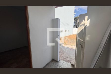 Casa à venda com 468m², 4 quartos e 8 vagasFrente Casa 2
