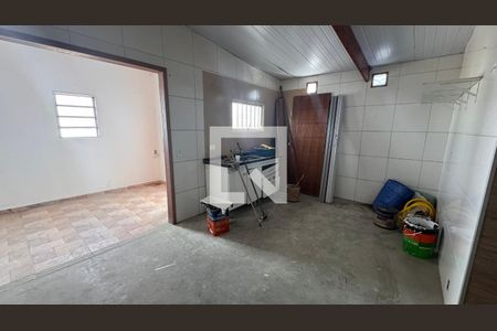Casa à venda com 468m², 4 quartos e 8 vagasCozinha Casa 2