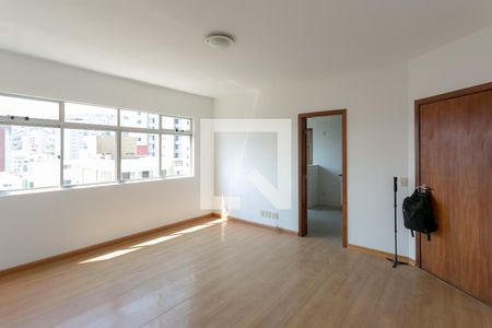 Sala de apartamento para alugar com 2 quartos, 67m² em Santa Efigênia, Belo Horizonte