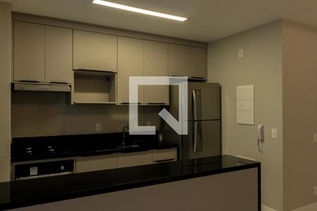 Sala/Cozinha de apartamento à venda com 1 quarto, 52m² em Cerqueira César, São Paulo