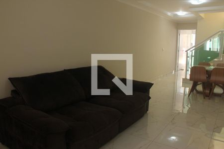 Casa à venda com 133m², 3 quartos e 2 vagasSala