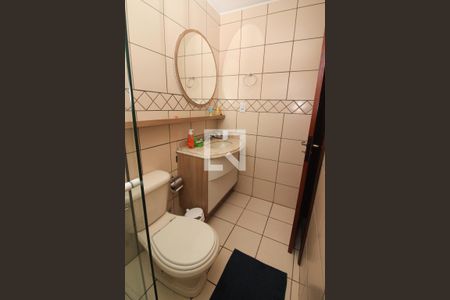 Casa de condomínio à venda com 211m², 3 quartos e 2 vagas Casa de condomínio à venda com 211m², 3 quartos e 2 vagasBanheiro Social