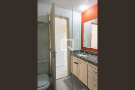 Studio à venda com 30m², 1 quarto e 1 vaga Studio à venda com 30m², 1 quarto e 1 vagaBanheiro