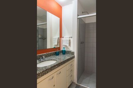 Studio à venda com 30m², 1 quarto e 1 vaga Studio à venda com 30m², 1 quarto e 1 vagaBanheiro