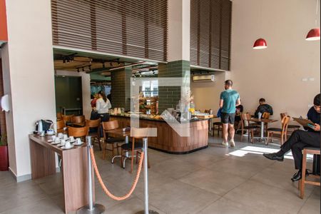 Studio à venda com 30m², 1 quarto e 1 vaga Studio à venda com 30m², 1 quarto e 1 vagaRestaurante