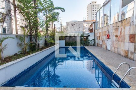 Studio à venda com 30m², 1 quarto e 1 vaga Studio à venda com 30m², 1 quarto e 1 vagaPiscina